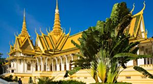cambodia royal palace - myLusciousLife.com.jpg